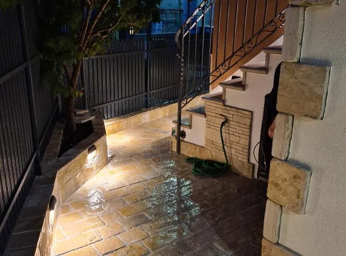 La Corte Di Kate-2 Вилла Биоград-на-Мору