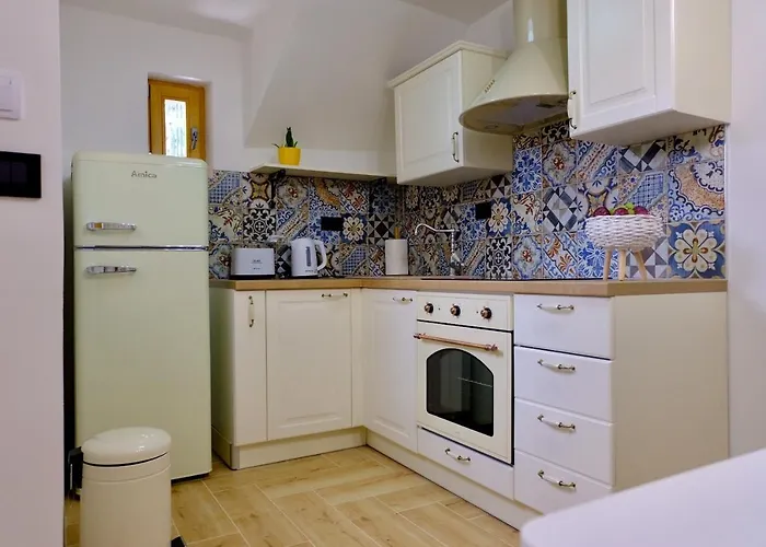 La Corte Di Kate-2 Биоград-на-Мору